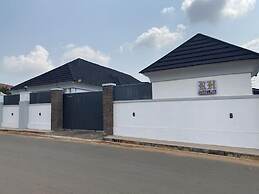 Royality Hill Apartment and Suites