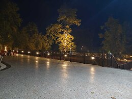 Bandhavgarh Tiger Resort