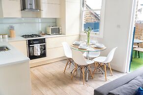 Brixton/2bed Flat/privateterrace/tv/wifi