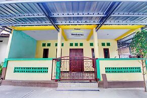 OYO 94363 Homestay Soeharni
