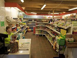 Cozy Holiday Home With a View of the Green Valley