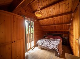 Cozy Holiday Home With a View of the Green Valley