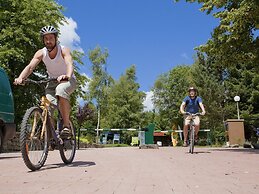 Cozy Holiday Home With a View of the Green Valley