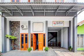 OYO 94364 Dalinah Homestay
