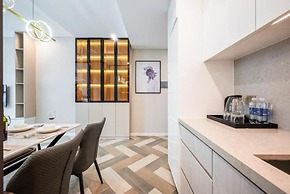 Metropole Deluxe Apartment View City