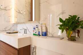 Metropole Deluxe Apartment View City