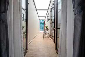 Metropole Deluxe Apartment View City