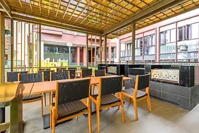 Metropole Deluxe Apartment View City