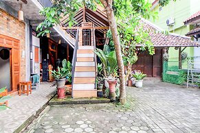 OYO 94377 Maryam Homestay Syariah 2