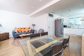 JOIVY Stylish flat between London Bridge