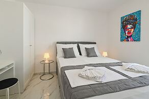 Apartments Break with Pool