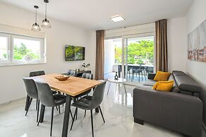 Apartments Break with Pool