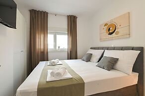 Apartments Break with Pool