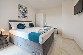 Apartments Break with Pool