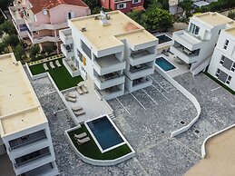 Apartments Break with Pool