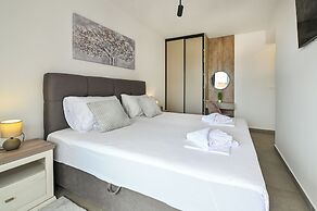 Apartments Break with Pool