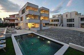 Apartments Break with Pool