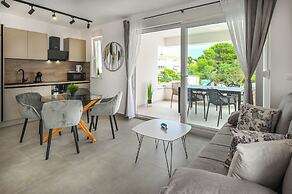 Apartments Break with Pool