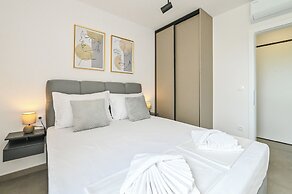 Apartments Break with Pool