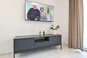 Apartments Break with Pool