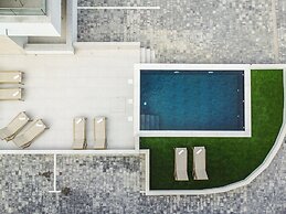 Apartments Break with Pool