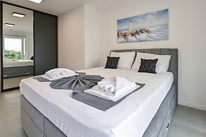 Apartments Break with Pool