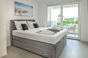 Apartments Break with Pool