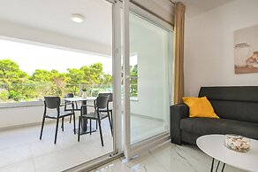 Apartments Break with Pool