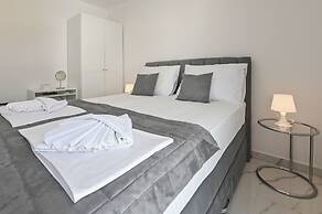 Apartments Break with Pool