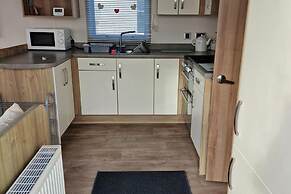3-bed Caravan - Sleeps 8 - Pet Friendly - Pool