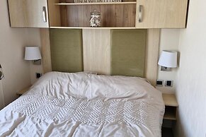 3-bed Caravan - Sleeps 8 - Pet Friendly - Pool