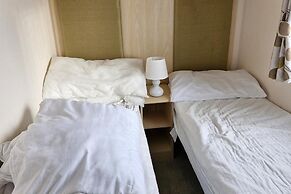 3-bed Caravan - Sleeps 8 - Pet Friendly - Pool