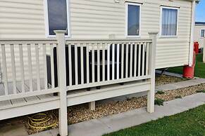 3-bed Caravan - Sleeps 8 - Pet Friendly - Pool