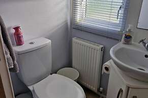3-bed Caravan - Sleeps 8 - Pet Friendly - Pool