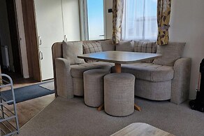 3-bed Caravan - Sleeps 8 - Pool