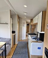 Meadow View 3-bed Caravan - Sleeps 8 - Petfriendly