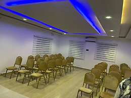 Immaculate Hotel Apartment And Suites