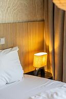 Recently Renovated Family Home Near the sea