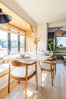 Recently Renovated Family Home Near the sea