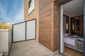 Rusel Park Residence