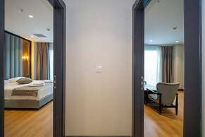 Rusel Park Residence