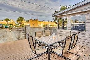 Cozy North Myrtle Beach Home: 1/2 Mi to Ocean!