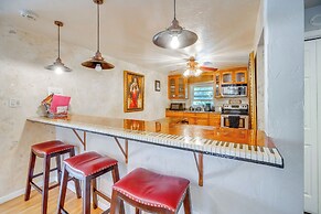 1 Mi to Red Rock Canyon: Old Downtown Loft