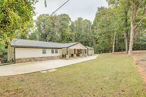 2 Mi to Truist Park: Marietta Home w/ Pool Table
