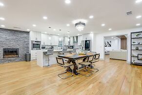 2 Mi to Truist Park: Marietta Home w/ Pool Table