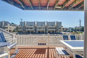 Steps to Ocean: Colorful Abode in Fenwick Island