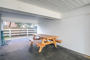 Steps to Ocean: Colorful Abode in Fenwick Island