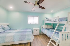 Steps to Ocean: Colorful Abode in Fenwick Island