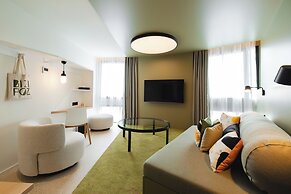 BIZIPOZ HOTEL