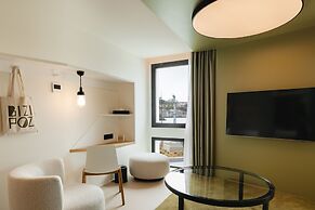 BIZIPOZ HOTEL